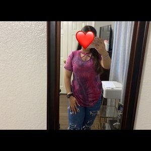 Size small fits like a M-L! Good western tee❤️